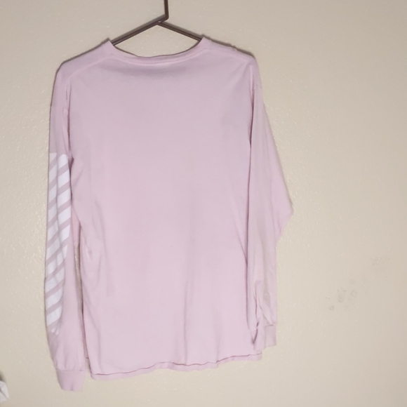 Light pink long sleeve top w/ "vibes" on the front - Picture 2 of 4